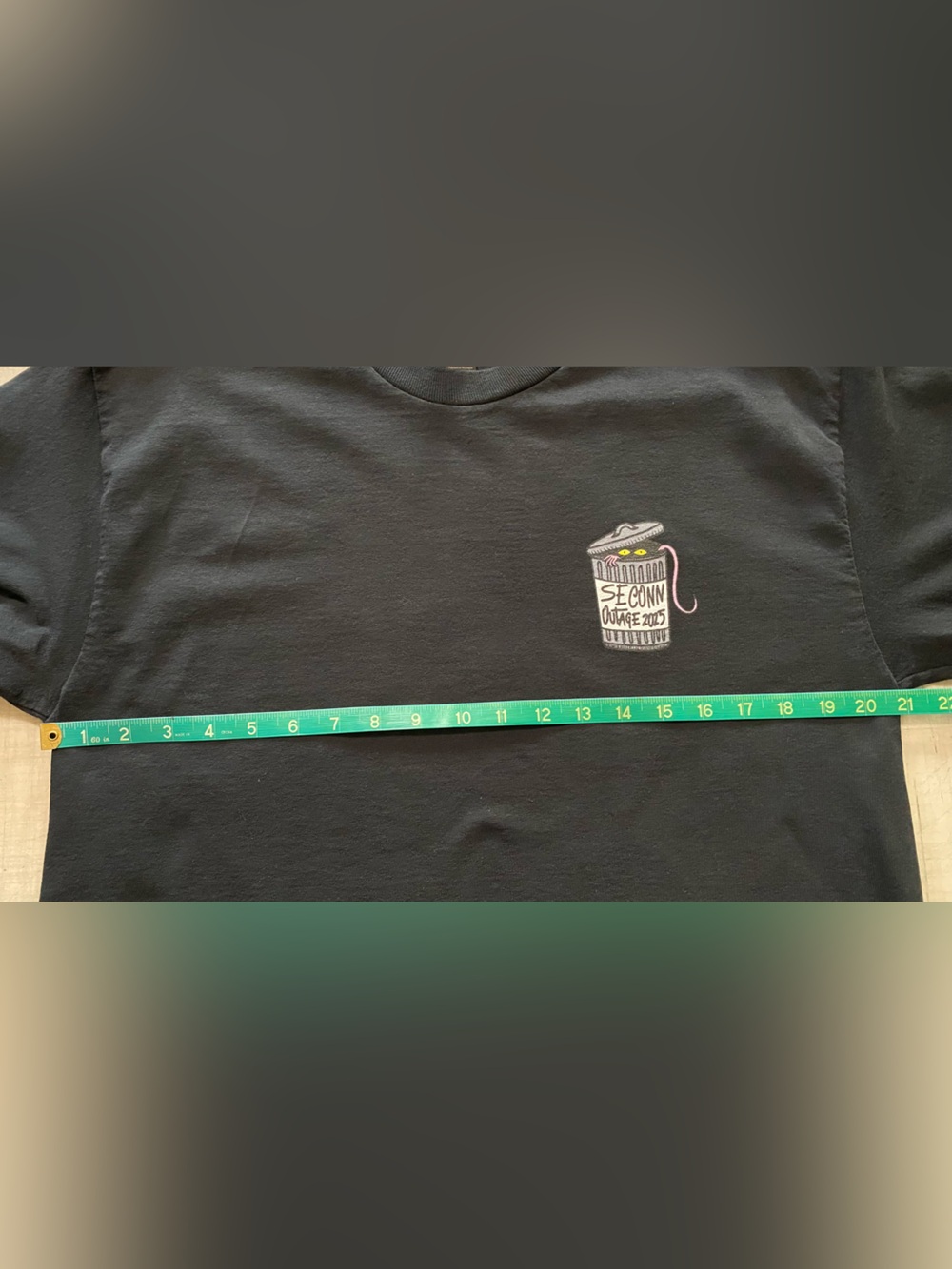 Black Graphic Long Sleeve Tee with Can Illustration - Picture 10 of 12